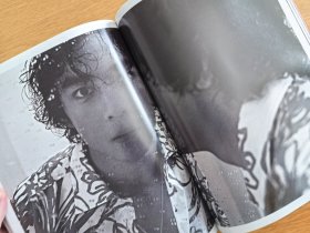 林忆莲吴彦祖何超仪容祖儿广告…2002年明星时尚芭莎时装化妆娱乐综合杂志.16开完整.几乎全新品。