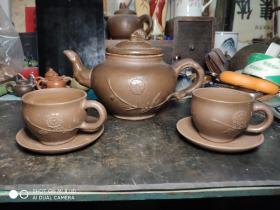 七八十年代梅庄紫砂茶壶一套