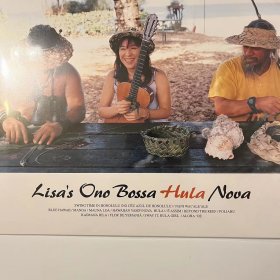现货包邮 小野丽莎 Lisa Ono - Bossa Hula Nova 黑胶LP Bossanova经典 黑胶唱片LP 日版全新 拍下不接受退款，全新未拆封唱片，所有唱片运输痕迹在所难免，不承担唱片内部不可见问题，如跳针、有炒豆声、划痕等问题！不承担运输冲顶、小折角等，偏远地区不包邮！