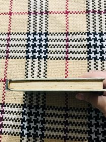 精装正版连环画，欧也尼的悲剧，仅印3000册，自然旧，书口有轻微黄斑 品相自鉴