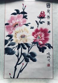 写意画《国色天香》（已经托裱），购买画的书友赠送画家画册一本，画作者曾是抗美援朝志愿军文工团演员。