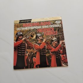 MARCHING ALONG EASTMAN SYMPHONIC WIND ENSEMBLE FREDERICK FENNELL【沿着伊士曼管乐团的芬奈尔前进】唱片