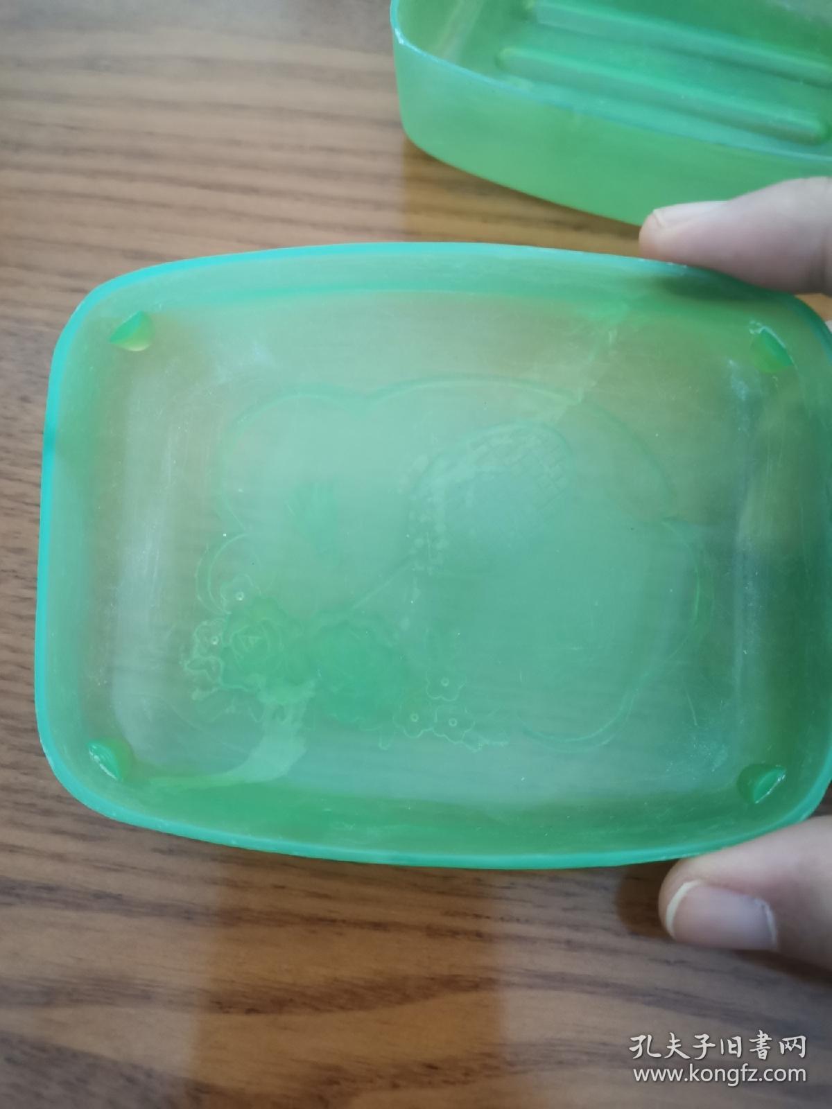 七十年代时期 体育运动 羽毛球拍 羽毛球 塑料肥皂盒