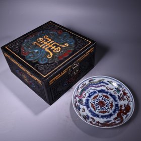 珍品旧藏收宫廷御藏纯手工手绘粉彩 斗彩瓷器盘子 画工精湛 器型精美 配老彩绘木头盒