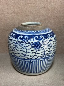 清中期 全品青花缠枝莲大罐 高 20.5cm。 内壁有鸡爪不透，一条线。实价包邮，看好直接下单。