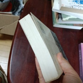 梁羽生传
