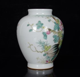 清乾隆珐琅彩瓜果飘香将军罐；24x14