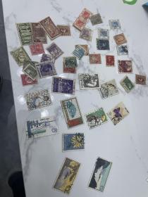 老邮票一堆信销票约41张左右 一起打包100元 香港古典等等老纪特票