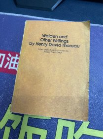 Walden and Other Writings（华尔登湖滨散记）1982年