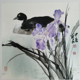 中国美协会员，作品入选十四届全国美展，获第六届全国花鸟画展金奖。作品有合影。终身保真迹。