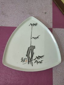 三角瓷盘