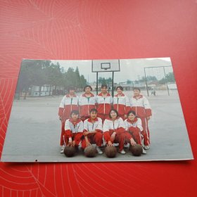 铿锵玫瑰（多次在省市比赛中获得殊荣的邳州市第二中学女子篮球代表队）
