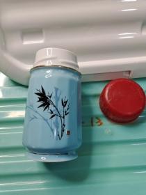 老瓷水杯一个：宣化二瓷