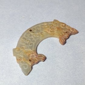 春秋战汉 高古玉生坑玉璜 老和田玉古玉璜配饰规格8*4.3*0.5cm