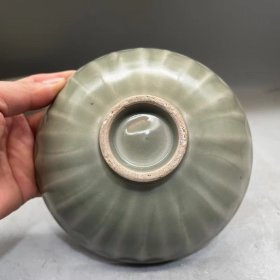 龙泉窑碗一对