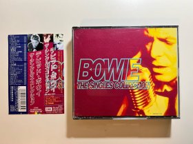 David Bowie - The Singles Collection，2CD，93年日版首版，带侧标，大卫鲍伊，宝爷，外壳磨痕，盘面有点痕迹