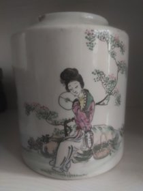 手绘人物提梁壶筒子一个，可做笔筒