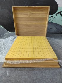 日本产本榧围棋二寸桌上盘，三拼盘，42.7cm×45.7cm×6cm，付原装桐木箱（修补过），保真本榧材质，太刀目盛，棋盘，碁盤