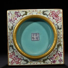 清乾隆绿地珐琅彩描金花卉雕刻八卦琮式瓶 30.5*15厘米