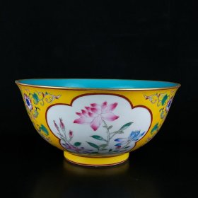 大清雍正珐琅彩手绘花卉纹描金碗