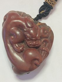 寿山高山立体朱砂螭龙把件 朱砂粒粒 通红饱满