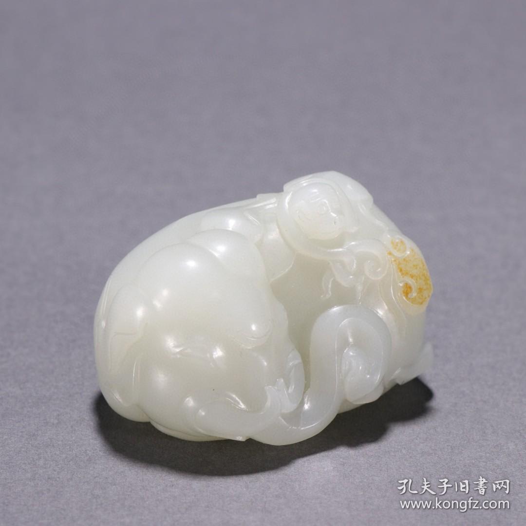 回流 和田玉籽料封侯拜相雕件。规格：高3㎝长5.2㎝宽3.7㎝重94g