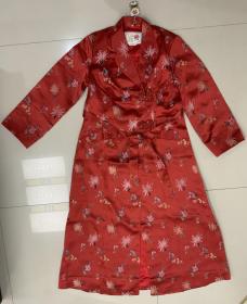 六七十年代创汇出口绸缎菊梅竹兰寿手工中国结纽扣艳红睡袍 风衣