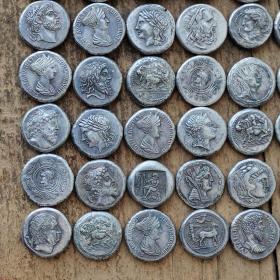 58_罗马银币100枚。