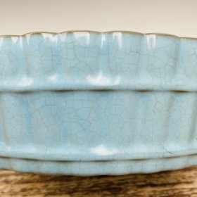 宋汝瓷宋徽宗题诗文笔洗 高7厘米直径22.5厘米