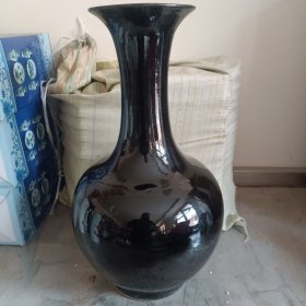 乌金釉黑色花瓶,高度49公分口径16公分肚经24公分