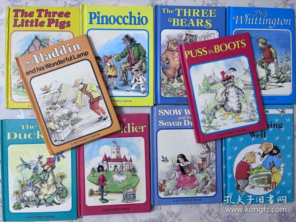 （十一册合售）Pinocchio 皮诺曹
Dick Whittington 迪克惠灵顿
The Three Bears 三只熊
The Three Little Pigs 三只小猪
The Wishing Well 许愿井
The Ugly Duckling
The Little Tin Soldier
Puss in Boots
A Aladdin and his Wonderful Lamp