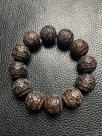 旧藏牛角雕刻祥云纹手串，包浆自然