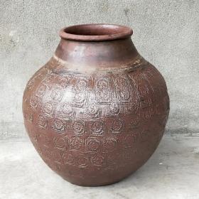 清代金钱罐马口窑陶罐圆形八卦纹茄釉陶坛酒坛。