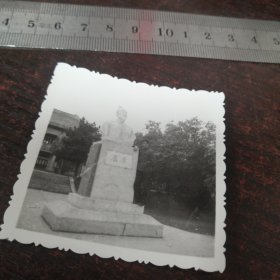 老照片：屈原像/东湖