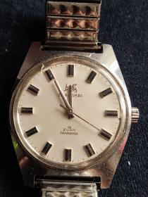 早期机械手表，上海手表，19 ZUAN FANGZHEN,表盘直径约3公分，伸缩腕带，走时正常，新旧如图。