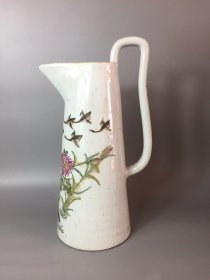 民国粉彩花鸟提壶一个，器型漂亮，装饰佳品，全品无瑕疵。