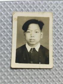 青年男子肖像 1951年 （黑白老照片合影）