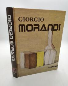 乔治·莫兰迪（外文版）GiorgioMorandi: A Retrospective版画油画画册作者:乔治·莫兰迪出版社:SilvanaISBN:9788836625949
出版时间:2013.7精装16开209页