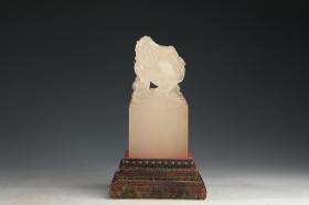 田黄寿山芙蓉石印章重量637g 尺寸高12.5cm 宽6cm