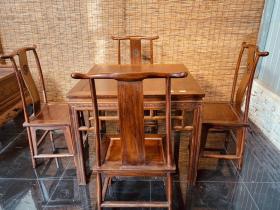 典藏，黄花梨八仙桌配官帽椅一套可用可藏，桌子高83长100宽100，椅子高110长43宽52