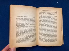 燕京大学理学院院长赖朴吾和夫人南希合著《经历中国革命》 他们夫妇曾帮助中国抗战并到过太行山根据地，见过朱德和彭德怀