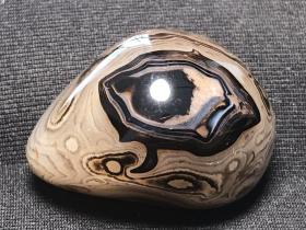 玛瑙原石 眼睛图案