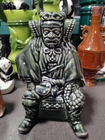 酒瓶：日本武士一个。少见，具体请看图。