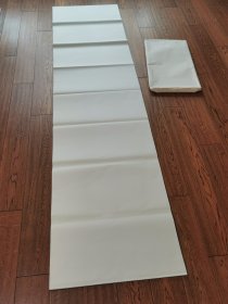 日本80年代手漉宣纸，八尺屏225×53厘米，手工抄纸，质地绵软。半生熟偏熟，约七分熟。封皮老化，宣纸干净无斑，整包50张，750元。