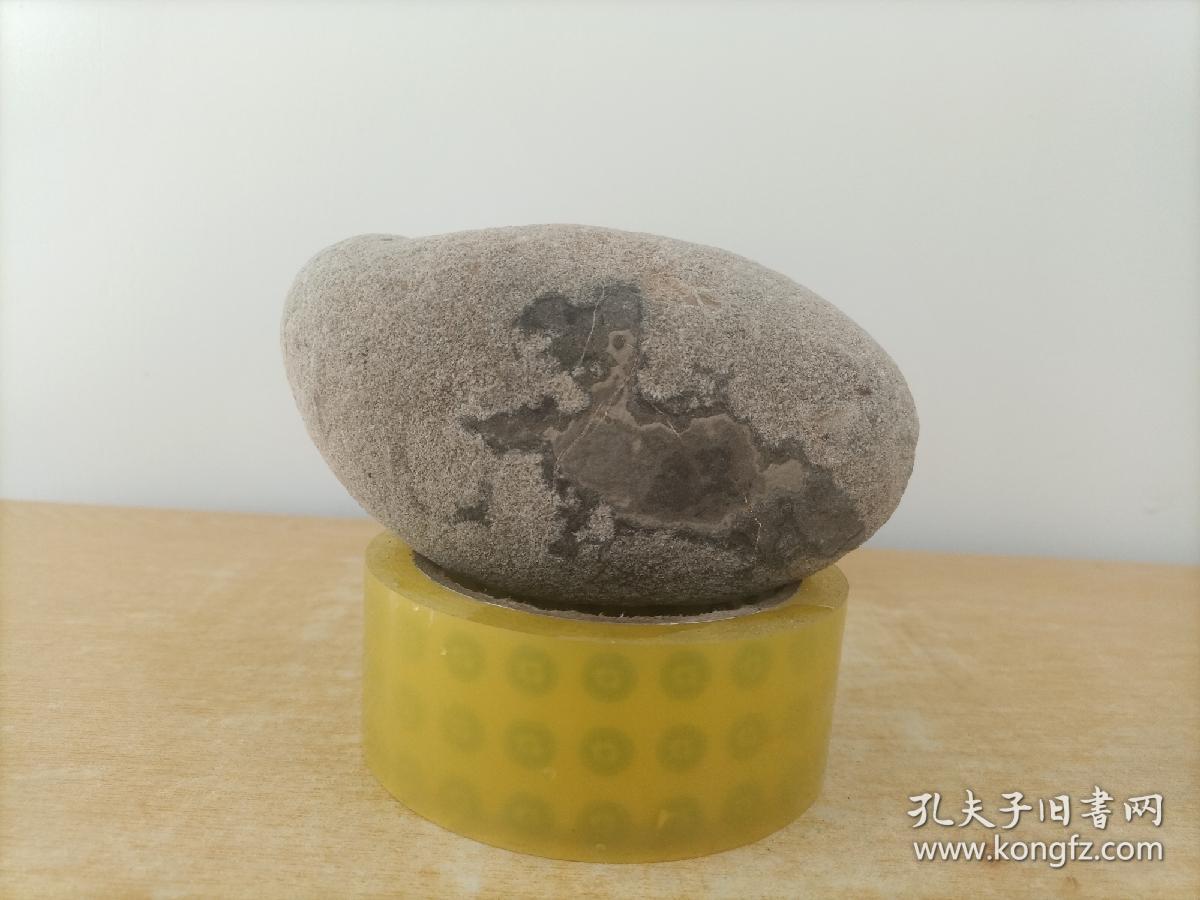 新进卫河珍品原石3752“机器狗”（画面清晰，形象逼真，石型完好，自然天成，店庆大酬宾）、卫河原石3972“山舞银蛇”（画面唯美，石型完好，自然天成）（共2块，每块188元）