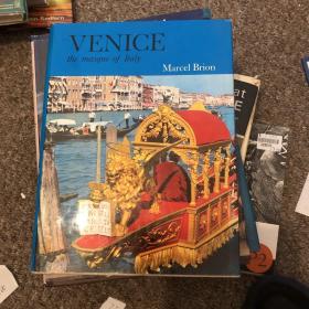 Venice the masque of italy 1,3     m