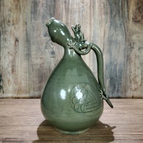 宋越窑青瓷龙柄壶 尺寸高26.6CM直径18CM
