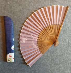 金鱼的界 日本原配棉布扇套回流京扇棉扇 扇高19.5Cm，展开最宽幅36Cm，自然旧品，