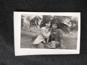 1970年代《老照片》桔子州头漂亮的女子