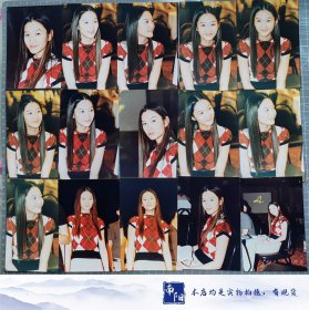 李小冉老照片44张合售，均是早期杂志社原版5寸老照片，实物拍摄有现货，要了可以直接下单。 抽屉14－2－053 职业：演员、导演 代表作品 像雾像雨又像风、来不及说我爱你、功勋、夜幕下的哈尔滨、大丈夫、大河儿女、姐妹兄弟、美好生活 主要成就 2008南方盛典-最佳女主角 2019国剧盛典-演技卓越女演员 第三届新时代国际电视节斑彩螺奖-最佳女主角 CMG首届中国电视剧年度盛典-年度实力女演员 经
